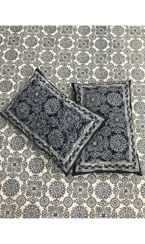 GHAAVI NAVY FLORAL BEDSHEET WITH PILLOW